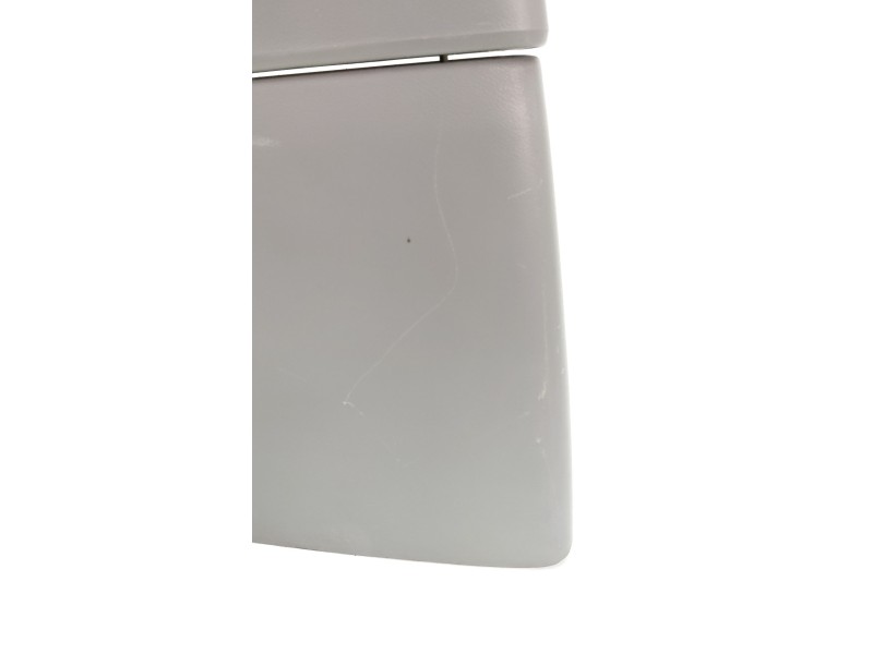 Recambio de apoyabrazos central para isuzu d-max rodeo referencia OEM IAM   