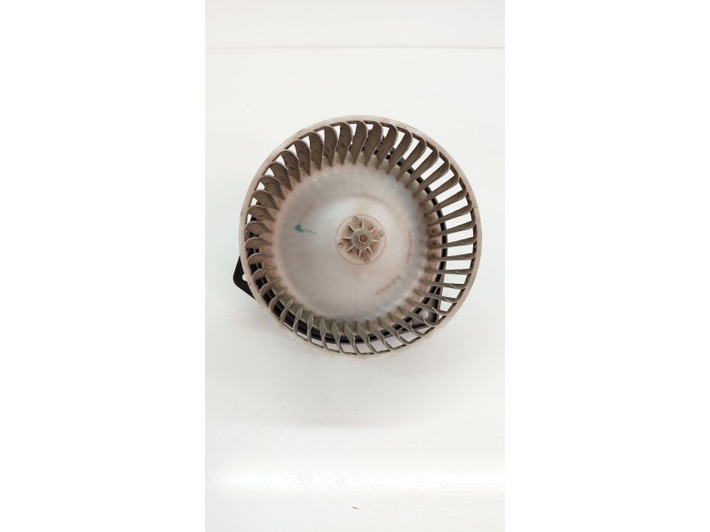 Recambio de motor calefaccion para isuzu d-max rodeo referencia OEM IAM 3L0430370  
							