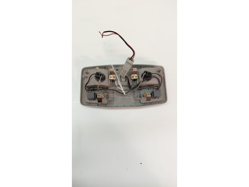 Recambio de luz interior para isuzu d-max rodeo referencia OEM IAM   