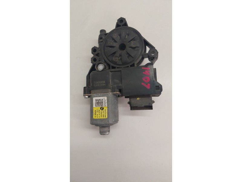 Recambio de motor elevalunas delantero derecho para kia xceed (cd) 1.5 t-gdi mhev referencia OEM IAM 82460J7015  
							