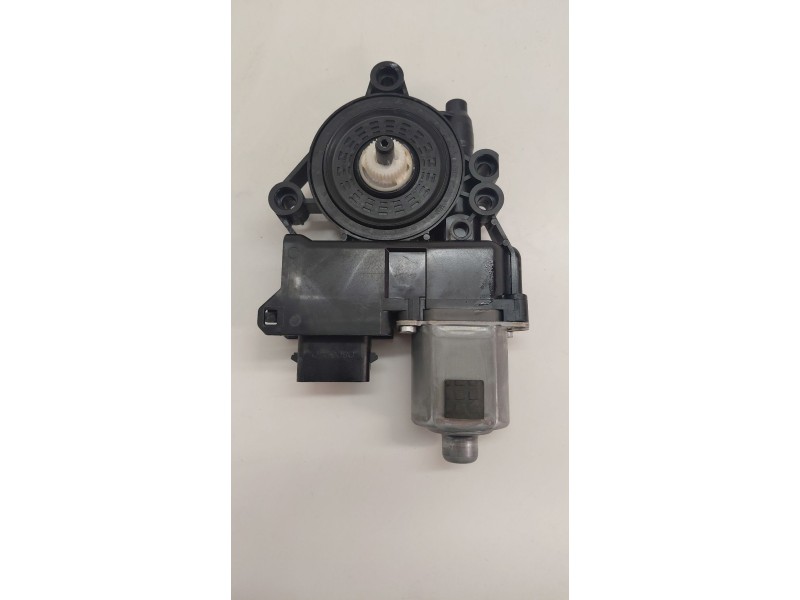 Recambio de motor elevalunas trasero derecho para kia xceed (cd) 1.5 t-gdi mhev referencia OEM IAM 83460J7025  
							