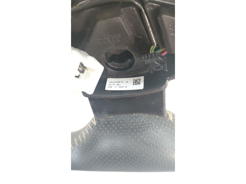 Recambio de volante sin airbag para renault twingo iii limited referencia OEM IAM 484007081R  