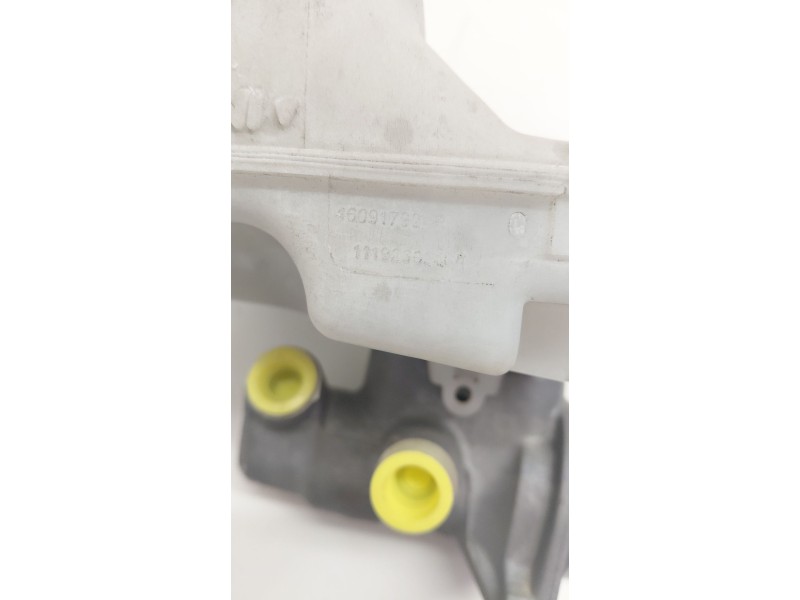 Recambio de bomba freno para renault twingo iii limited referencia OEM IAM 460917924R  
							