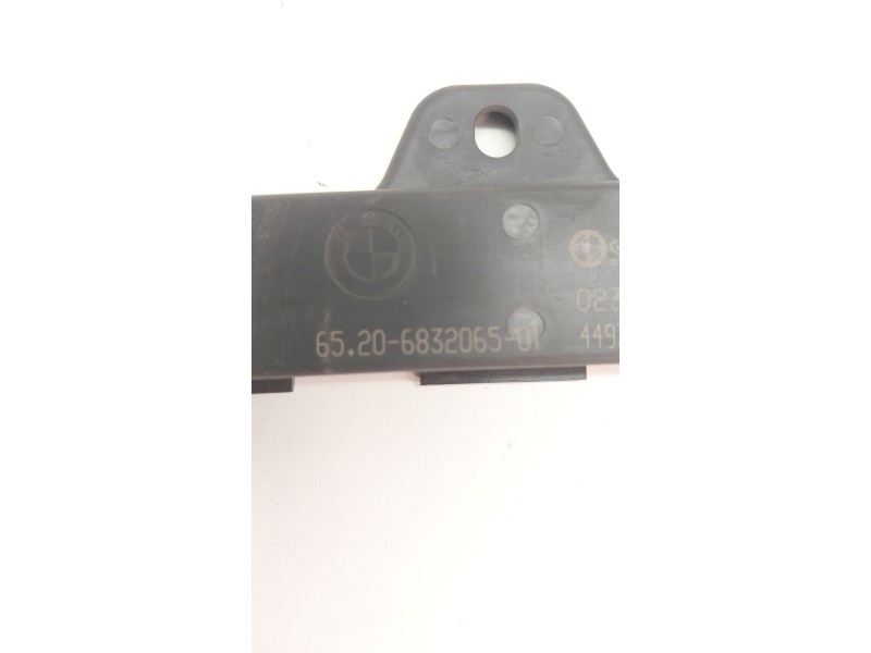 Recambio de antena para bmw serie 1 lim. (f40) 1.5 12v turbodiesel referencia OEM IAM 6520683206501  