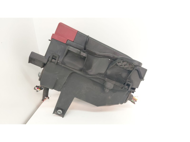Recambio de caja reles / fusibles para jaguar xe 2.0 diesel cat referencia OEM IAM GX7314A076A  