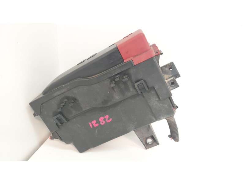 Recambio de caja reles / fusibles para jaguar xe 2.0 diesel cat referencia OEM IAM GX7314A076A  
							