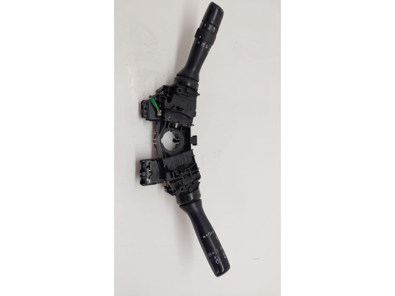 Recambio de mando multifuncion para toyota yaris (_p13_) 1.3 (nsp130_) referencia OEM IAM 173832  
							