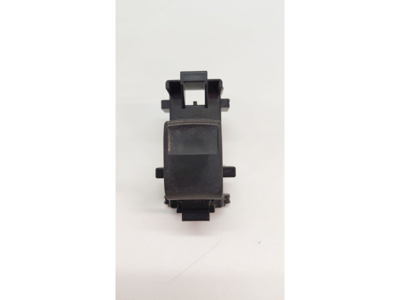 Recambio de mando elevalunas trasero izquierdo para toyota yaris (_p13_) 1.3 (nsp130_) referencia OEM IAM 8292F58  