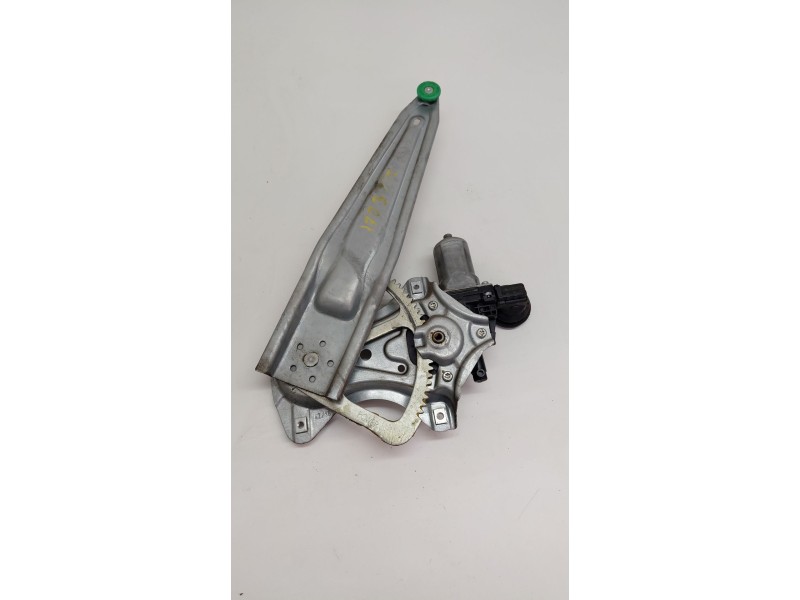 Recambio de elevalunas trasero izquierdo para toyota yaris (_p13_) 1.3 (nsp130_) referencia OEM IAM 857100D100  
							