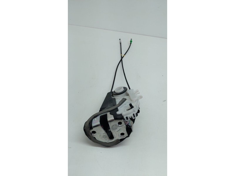 Recambio de cerradura puerta trasera izquierda para toyota yaris (_p13_) 1.3 (nsp130_) referencia OEM IAM U2014120F2  
							
