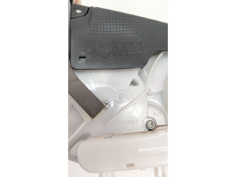 Recambio de cerradura puerta trasera izquierda para toyota yaris (_p13_) 1.3 (nsp130_) referencia OEM IAM U2014120F2  
							