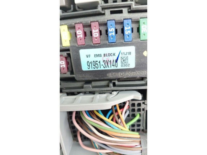 Recambio de caja reles / fusibles para hyundai i30 (gd) 1.4 crdi cat referencia OEM IAM 919513X140  