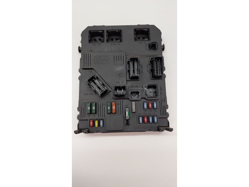 Recambio de caja reles / fusibles para citroën xsara picasso (n68) 1.6 hdi referencia OEM IAM 9657999780  
