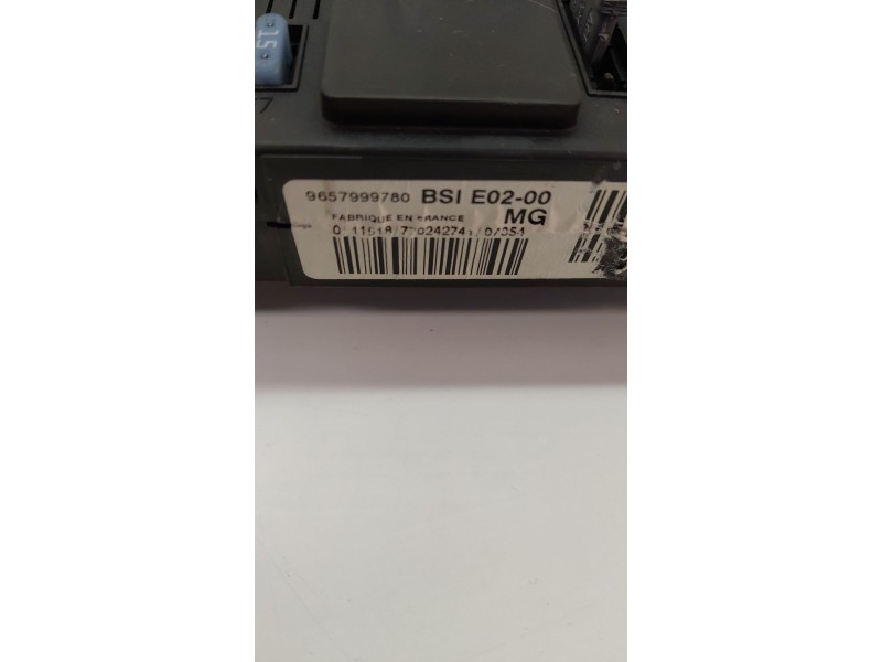 Recambio de caja reles / fusibles para citroën xsara picasso (n68) 1.6 hdi referencia OEM IAM 9657999780  
							