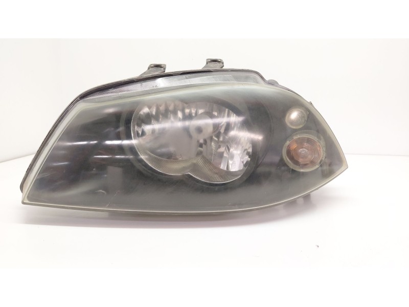 Recambio de faro izquierdo para seat ibiza iii (6l1) 1.9 tdi referencia OEM IAM 6L1941021A  