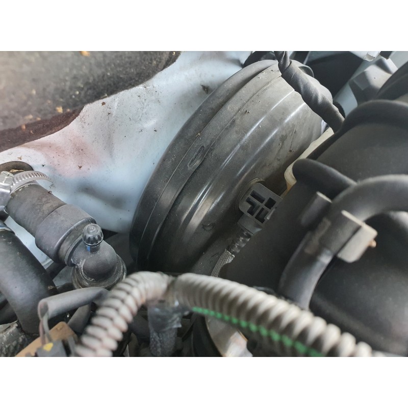 Recambio de servofreno para dacia logan mcv ii 1.5 dci diesel fap cat referencia OEM IAM 472103298R  