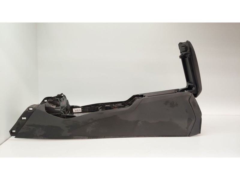 Recambio de apoyabrazos central para bmw serie 1 lim. (f40) 1.5 12v turbodiesel referencia OEM IAM   