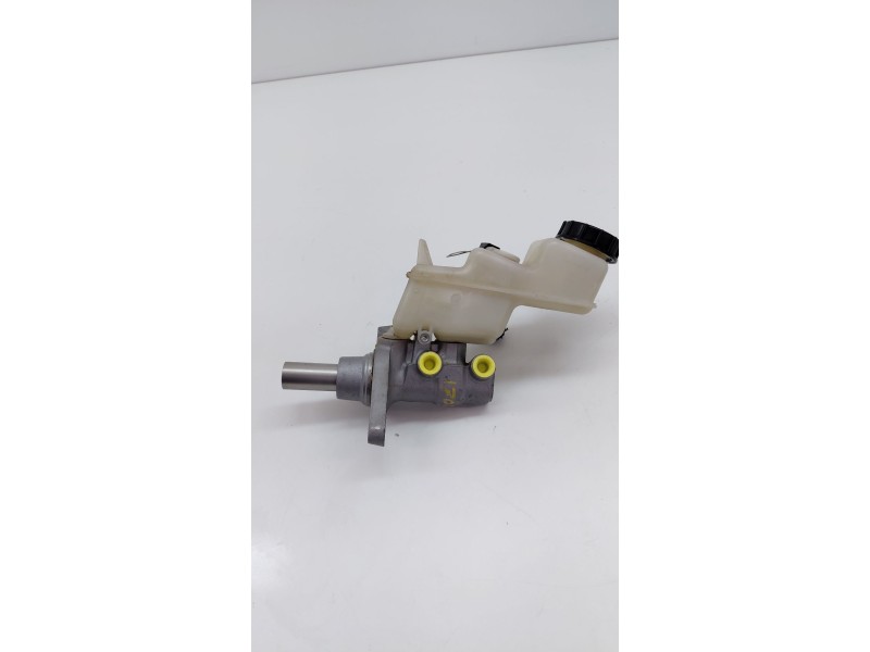 Recambio de bomba freno para toyota yaris (_p13_) 1.3 (nsp130_) referencia OEM IAM 03350887771  
							