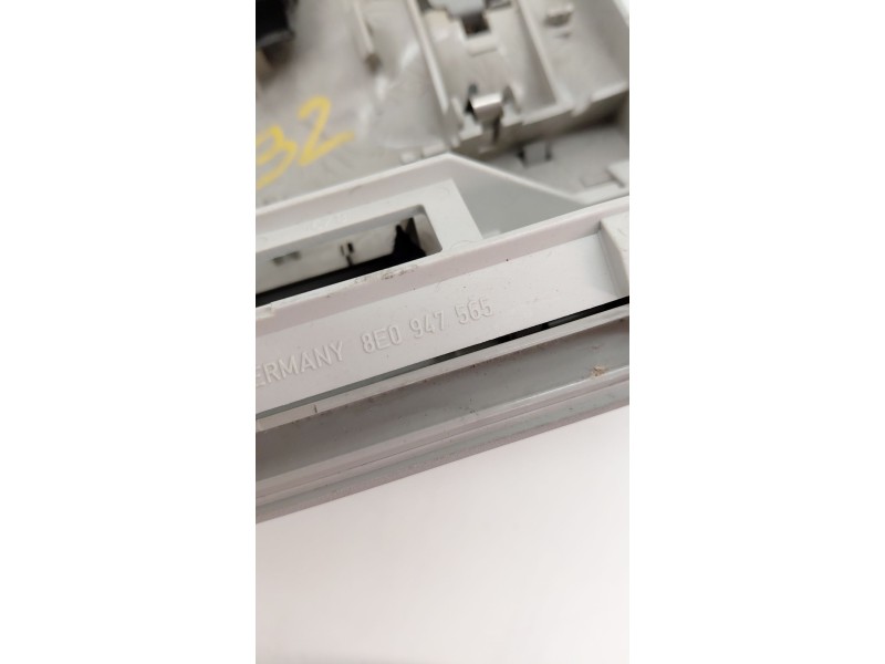 Recambio de luz interior para audi a3 (8p) 1.9 tdi referencia OEM IAM 8E0A947565  
