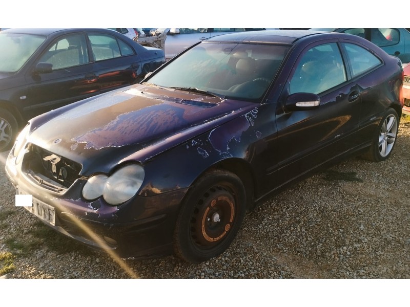 mercedes-benz clase c (w203) del año 2000
							