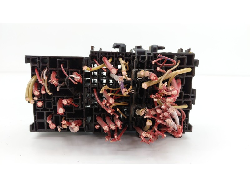 Recambio de caja reles / fusibles para renault clio iv (bh_) 0.9 tce 90 referencia OEM IAM K240183792R  