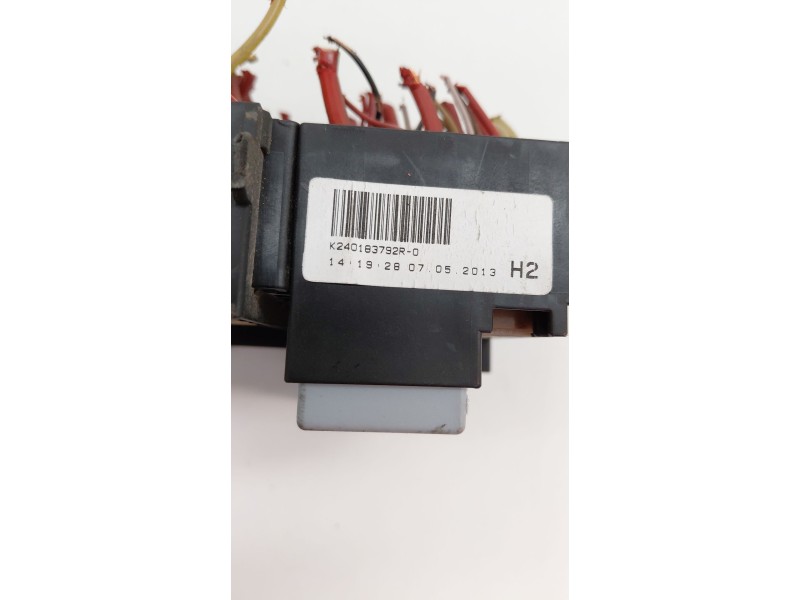 Recambio de caja reles / fusibles para renault clio iv (bh_) 0.9 tce 90 referencia OEM IAM K240183792R  