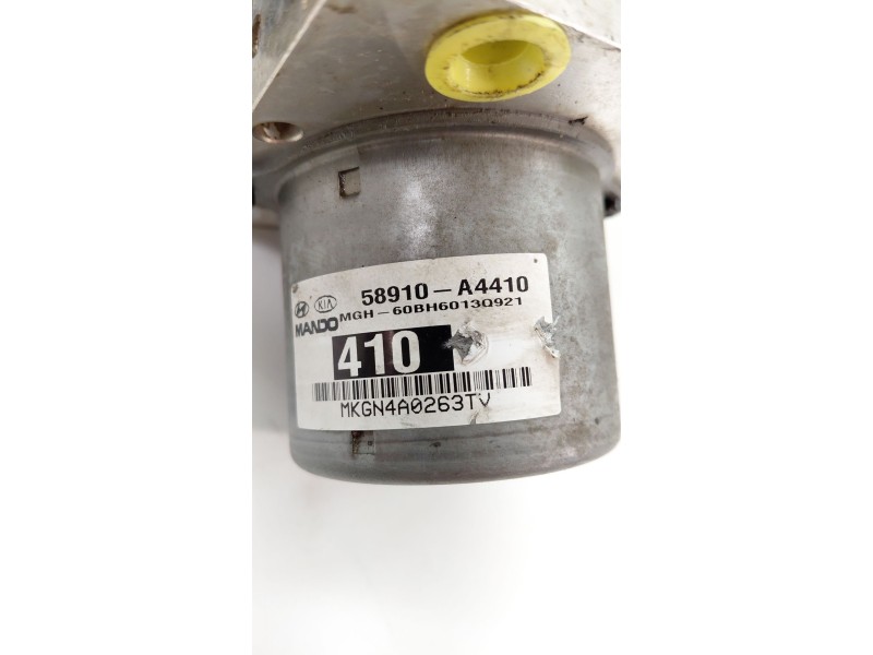 Recambio de abs para kia carens iv 1.7 crdi referencia OEM IAM 58910A4410  