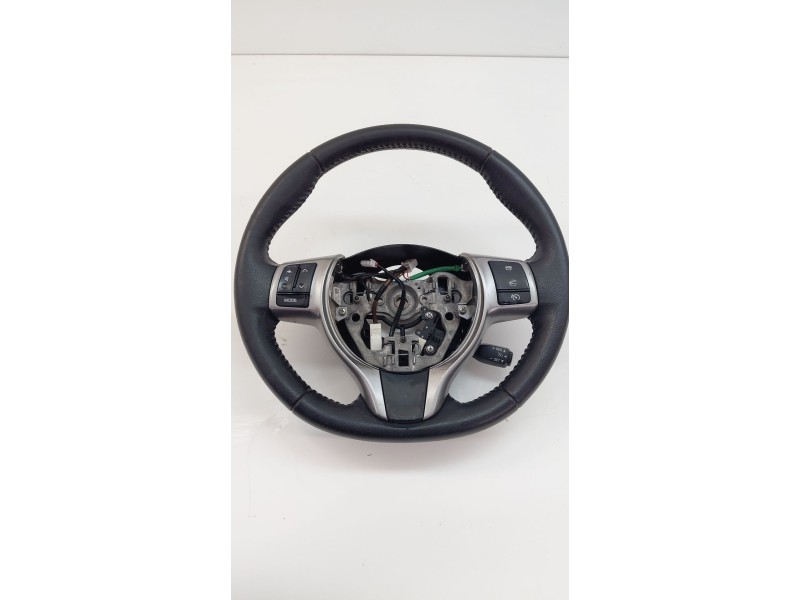 Recambio de volante sin airbag para toyota yaris (_p13_) 1.3 (nsp130_) referencia OEM IAM 451000D49023  