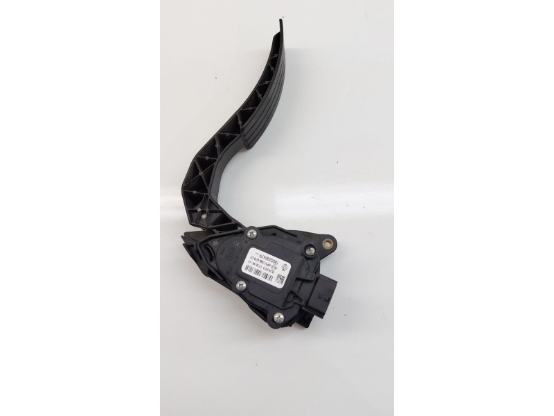 Recambio de pedal acelerador para renault clio iv (bh_) 0.9 tce 90 referencia OEM IAM 180029347R  
							