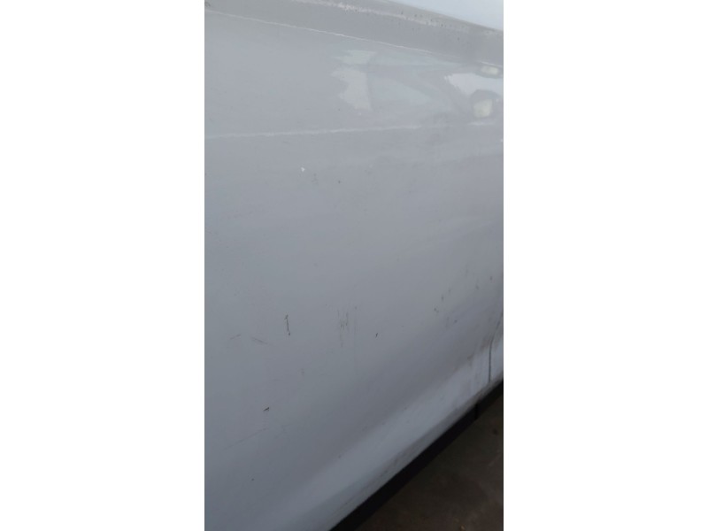 Recambio de puerta trasera derecha para ford kuga i 2.0 tdci referencia OEM IAM   
							