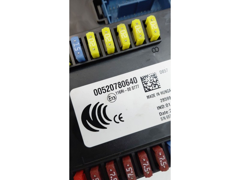 Recambio de caja reles / fusibles para jeep renegade suv (bu, b1, bv) 1.6 crd referencia OEM IAM 00520780640  
							