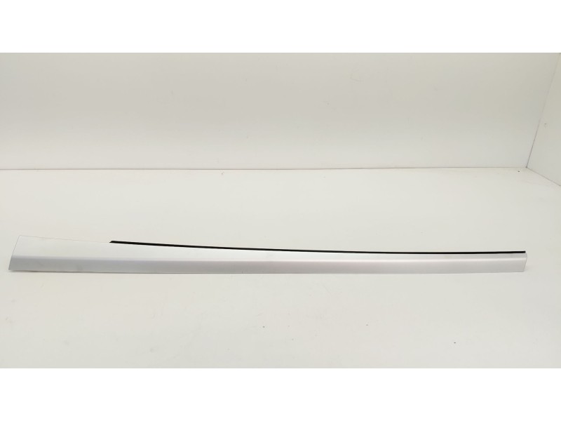 Recambio de moldura para mercedes-benz clase e descapotable (a238) e 200 (238.442) referencia OEM IAM A2386701001  
							