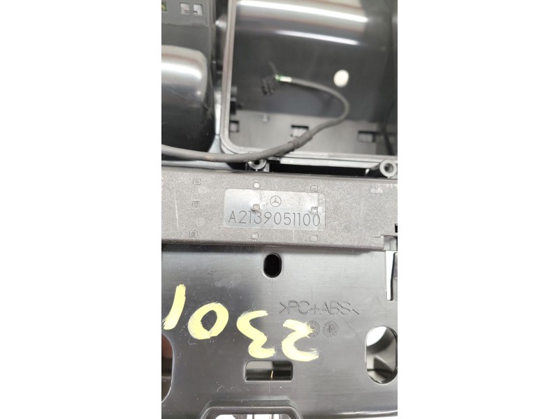Recambio de guantera para mercedes-benz clase e descapotable (a238) e 200 (238.442) referencia OEM IAM A2139051100  