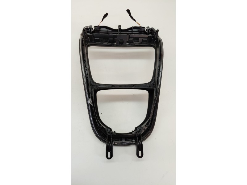 Recambio de consola central para mercedes-benz clase e descapotable (a238) e 200 (238.442) referencia OEM IAM A2386801903  
							