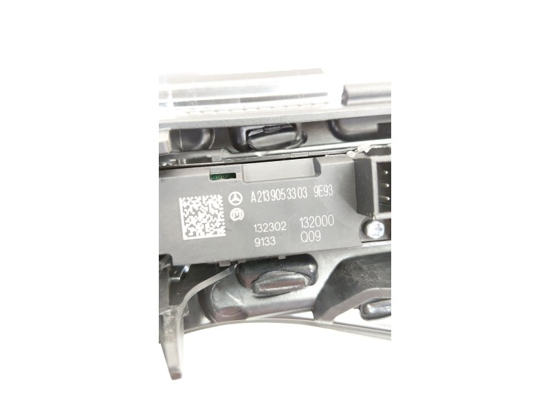 Recambio de moldura para mercedes-benz clase e descapotable (a238) e 200 (238.442) referencia OEM IAM A2139053303 A2386800501 
							