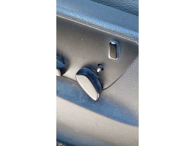 Recambio de asiento delantero izquierdo para volkswagen touareg (7la, 7l6, 7l7) 2.5 r5 tdi referencia OEM IAM   
							