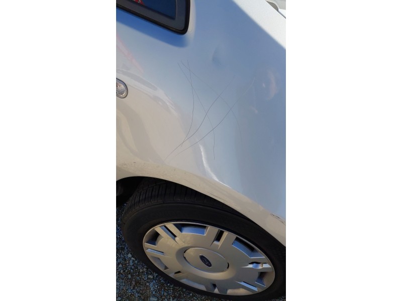 Recambio de aleta delantera derecha para ford focus c-max (dm2) 1.6 tdci referencia OEM IAM   
							