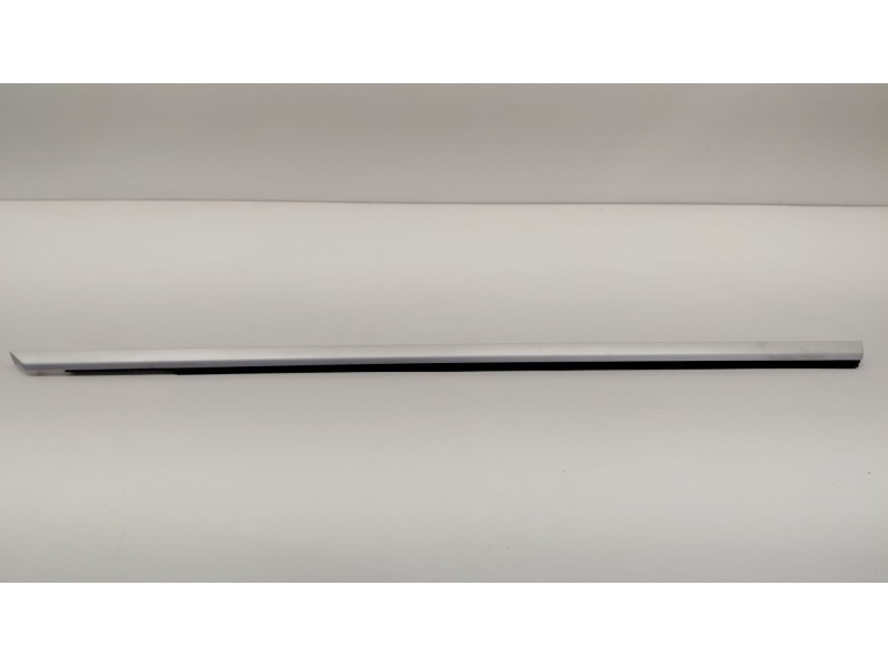 Recambio de moldura para mercedes-benz clase e descapotable (a238) e 200 (238.442) referencia OEM IAM A23872024072B12  
							