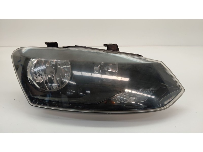 Recambio de faro derecho para volkswagen polo v (6r1, 6c1) 1.4 tdi referencia OEM IAM   
							