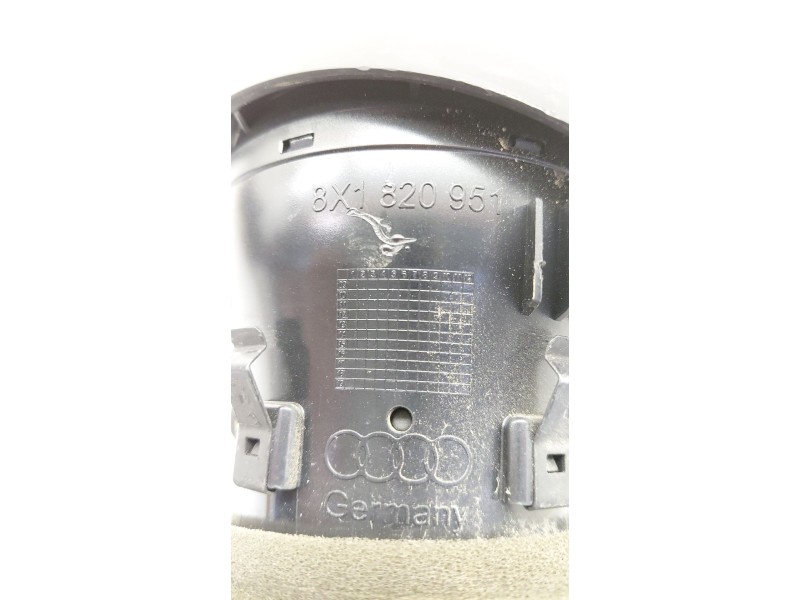 Recambio de rejilla aireadora para audi a1 (8x) 1.2 16v tfsi referencia OEM IAM 8X1820951  