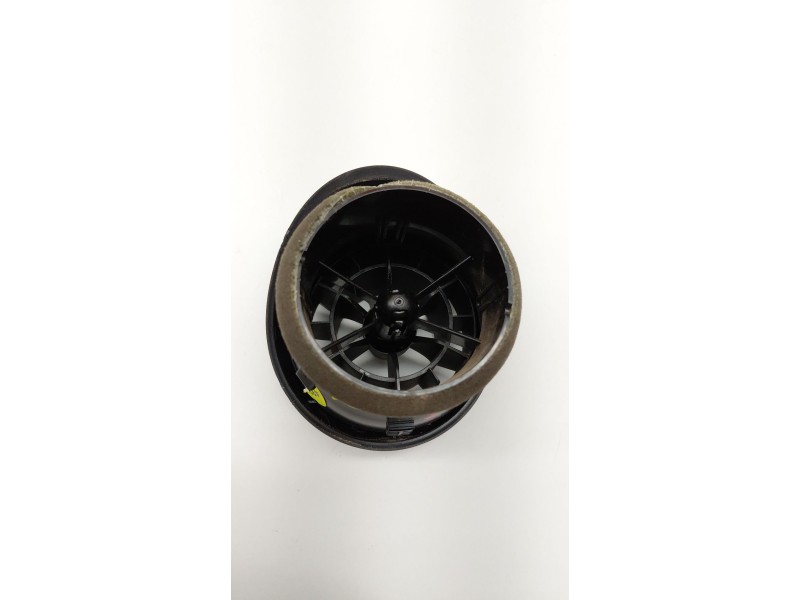 Recambio de rejilla aireadora para audi a1 (8x) 1.2 16v tfsi referencia OEM IAM 8X1820902  
							