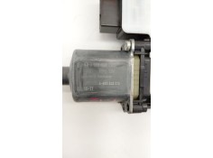 Recambio de motor elevalunas trasero izquierdo para volkswagen golf vii lim. 1.6 16v tdi dpf referencia OEM IAM 0130822695   2