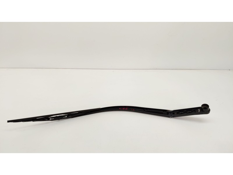 Recambio de brazo limpia delantero izquierdo para mazda 6 hatchback (gh) 2.2 d (gh10) referencia OEM IAM   
							