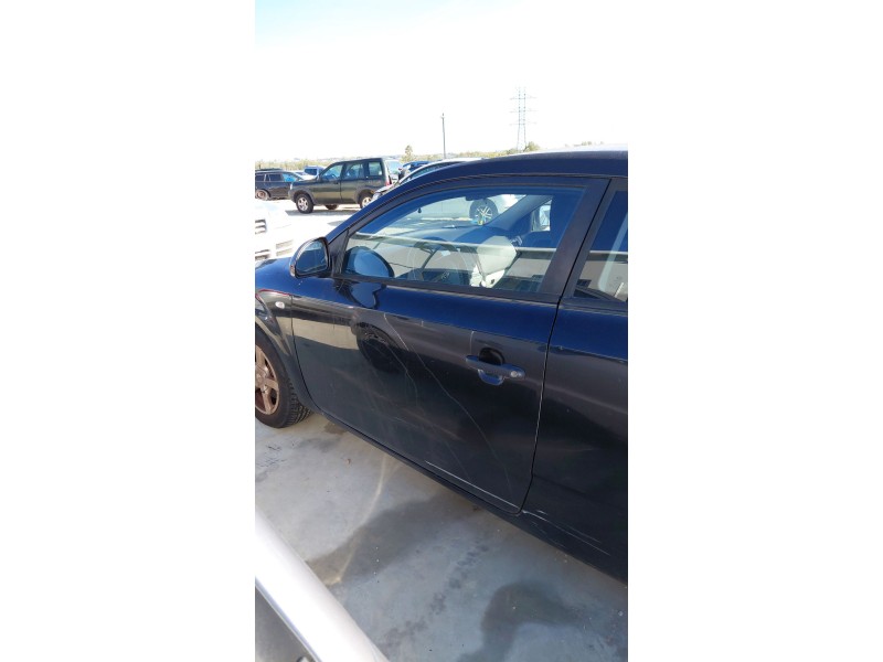 Recambio de puerta delantera izquierda para kia cee´d hatchback (ed) 1.6 cvvt referencia OEM IAM   