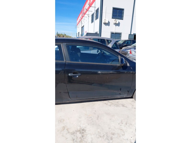 Recambio de puerta delantera derecha para kia cee´d hatchback (ed) 1.6 cvvt referencia OEM IAM   