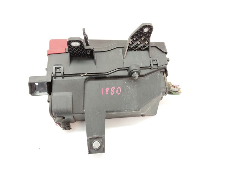 Recambio de caja reles / fusibles para jaguar f-pace (x761) 2.0 td4 awd referencia OEM IAM GX7314A076AA  