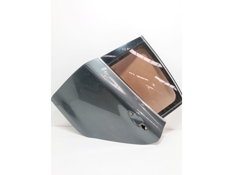 Recambio de puerta trasera izquierda para peugeot 208 active referencia OEM IAM   