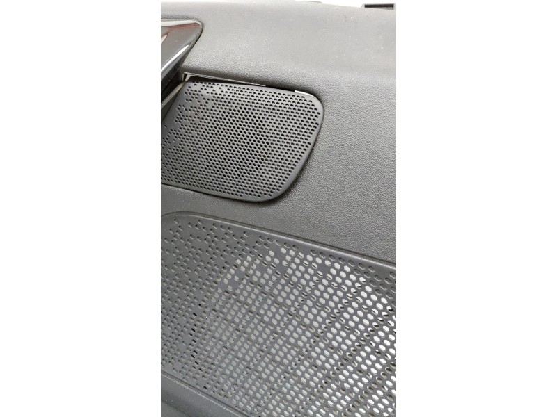 Recambio de guarnecido puerta delantera izquierda para peugeot 208 active referencia OEM IAM   