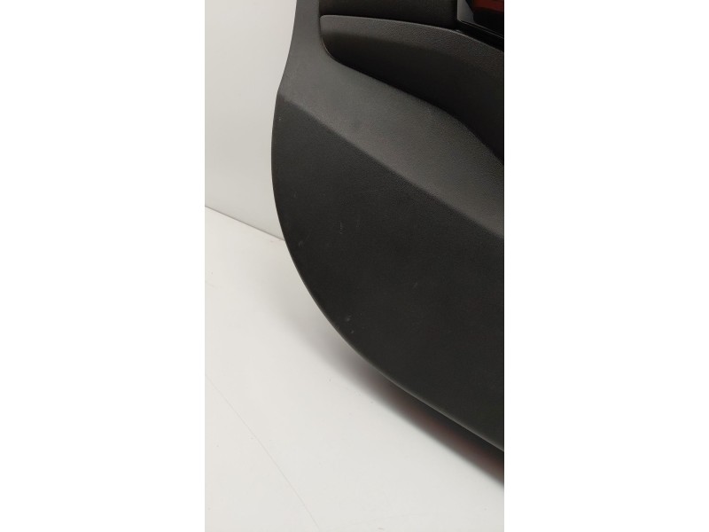 Recambio de guarnecido puerta delantera izquierda para peugeot 208 active referencia OEM IAM   
							