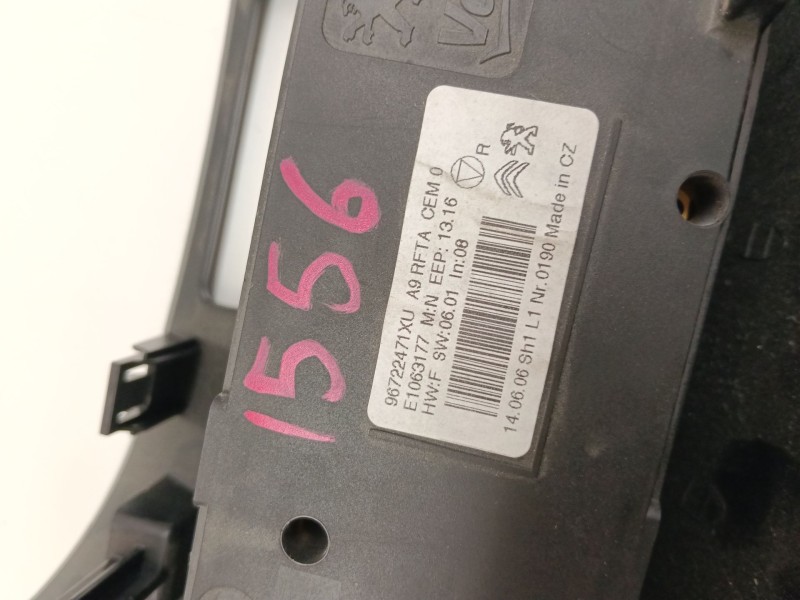 Recambio de mando climatizador para peugeot 208 active referencia OEM IAM 96722471XU  